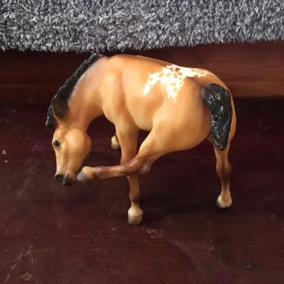 Breyer Tan and Black Horse Toy - Picture 5 of 7